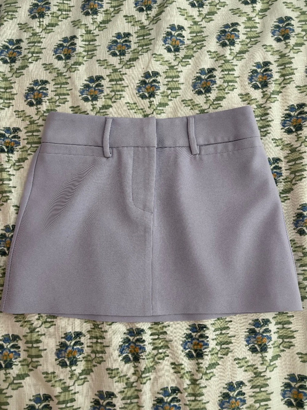 Benson Low Rise Mini Skirt In Lavender
